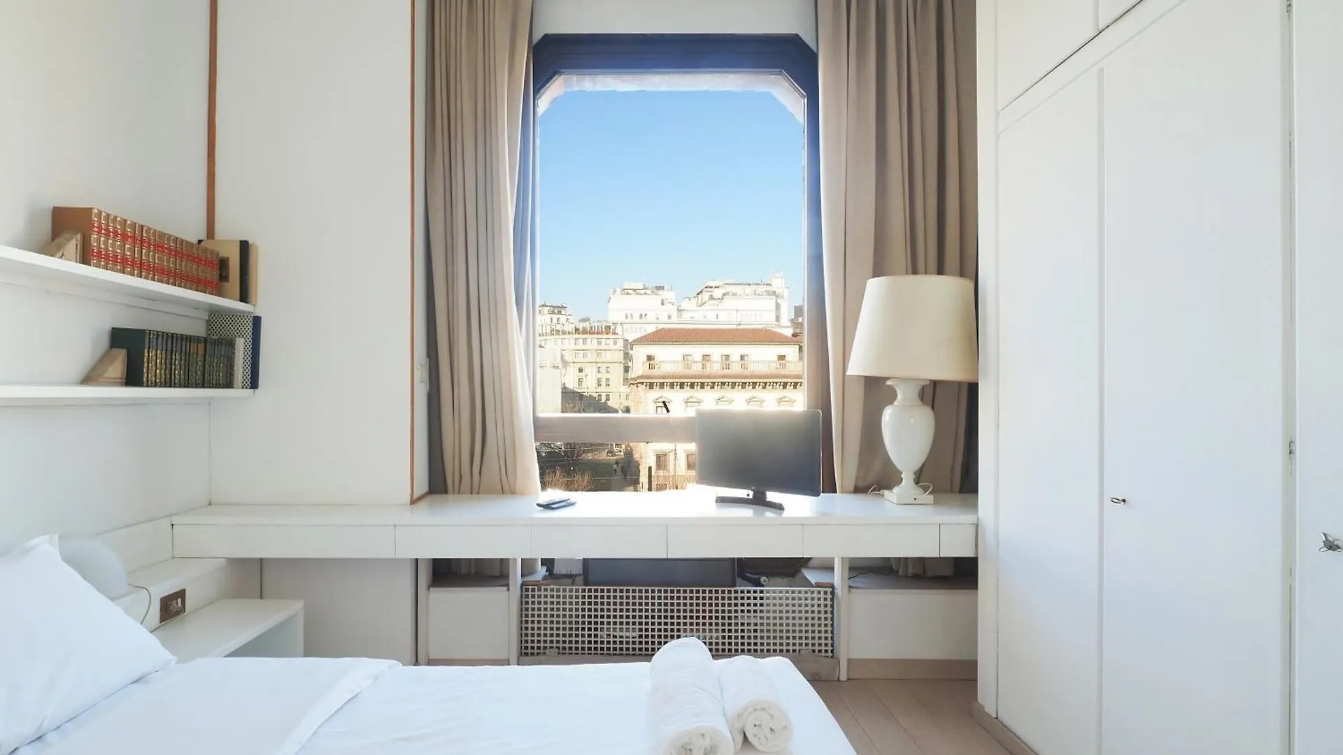 Duomo Luxury Apartment X Milan