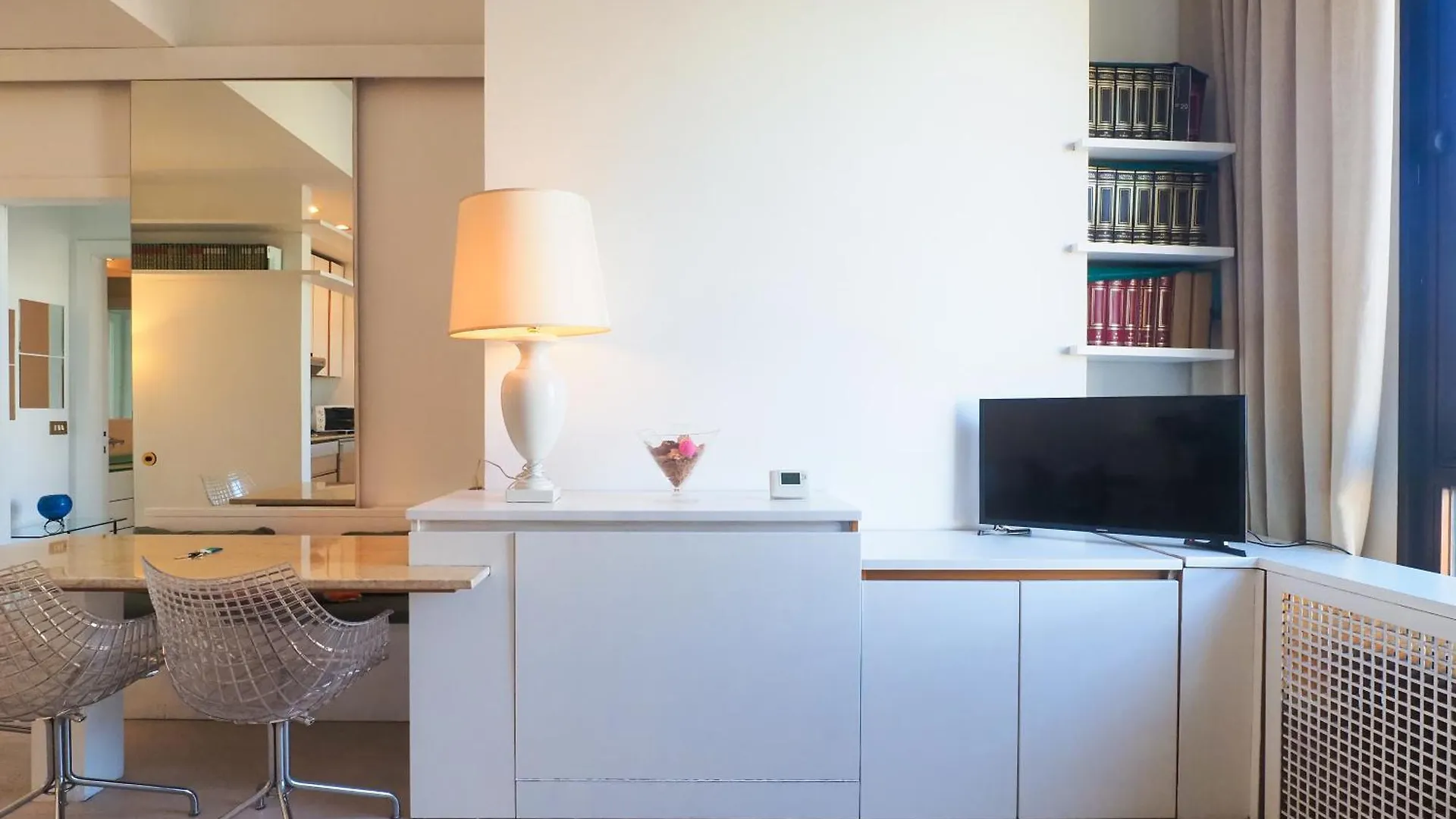 Duomo Luxury Apartment X Milan